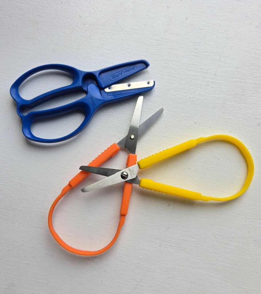 8 items we use in our preschool homeschool, adaptive scissors.